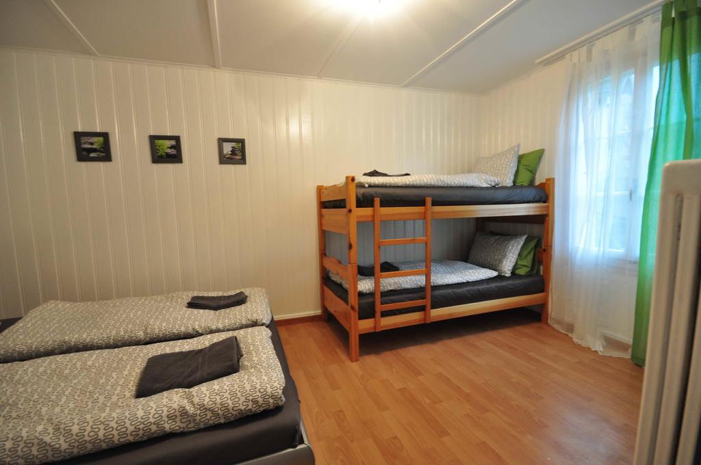 Interlaken Town House Sleeps 12 Guests Central Oda fotoğraf